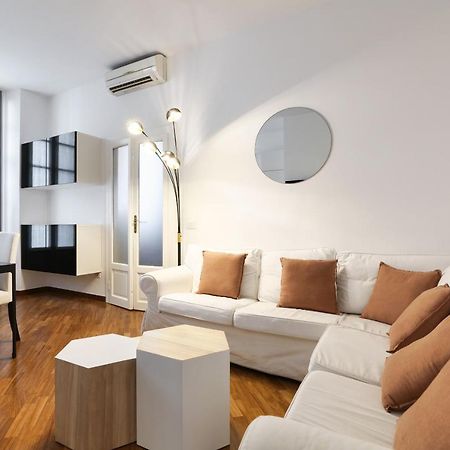 Charming San Babila Apt. Milán Exterior foto